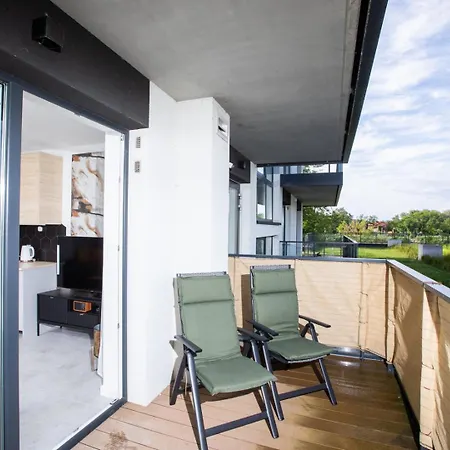 Luna By Major Domus Club *