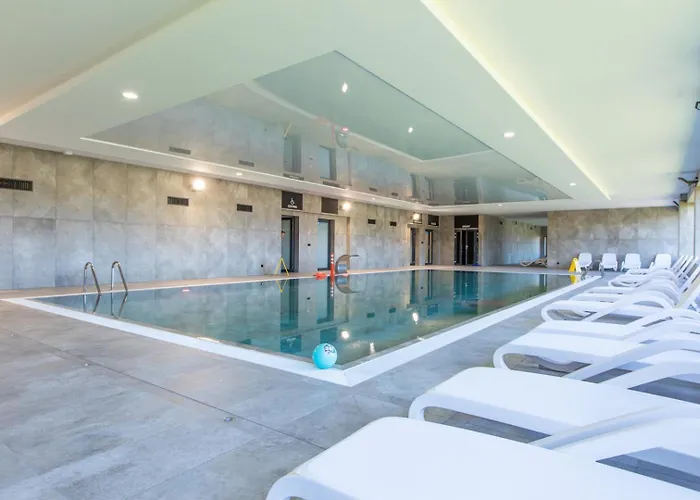 Luna By Major Domus Club *